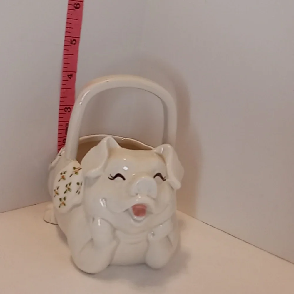 3 Piece Bundle Vintage Fritz And Floyd Laughing Pig Basket & Salt And Pepper Set